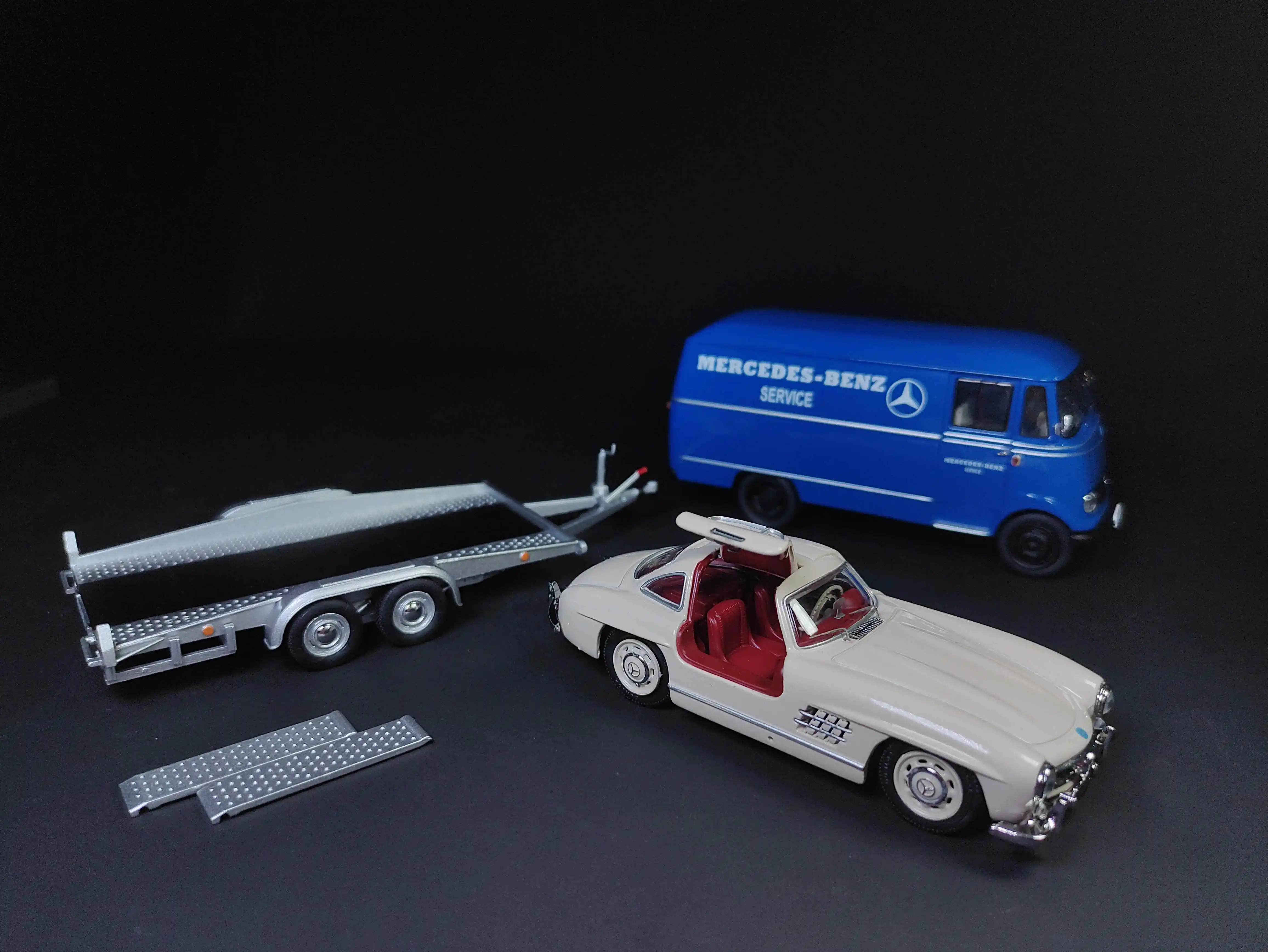 

Schuco 1/43 Benz L319 mit Benz 300SL Die Cast Model Car Collection Limited