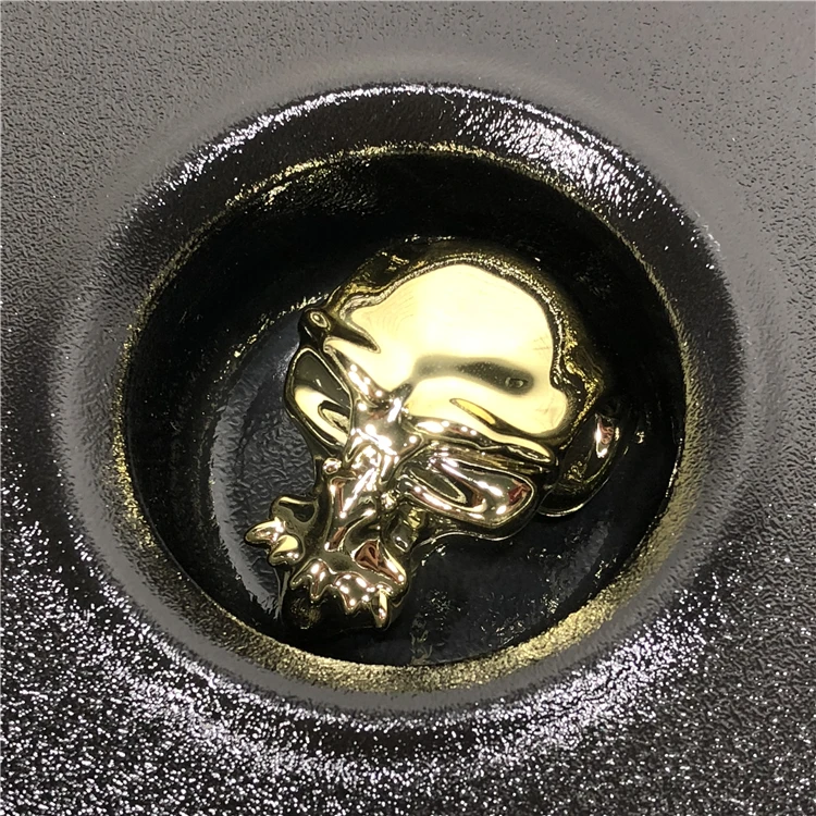 Чемодан Dark skull will личный 20 дюймов для посадки на борт багажа |
