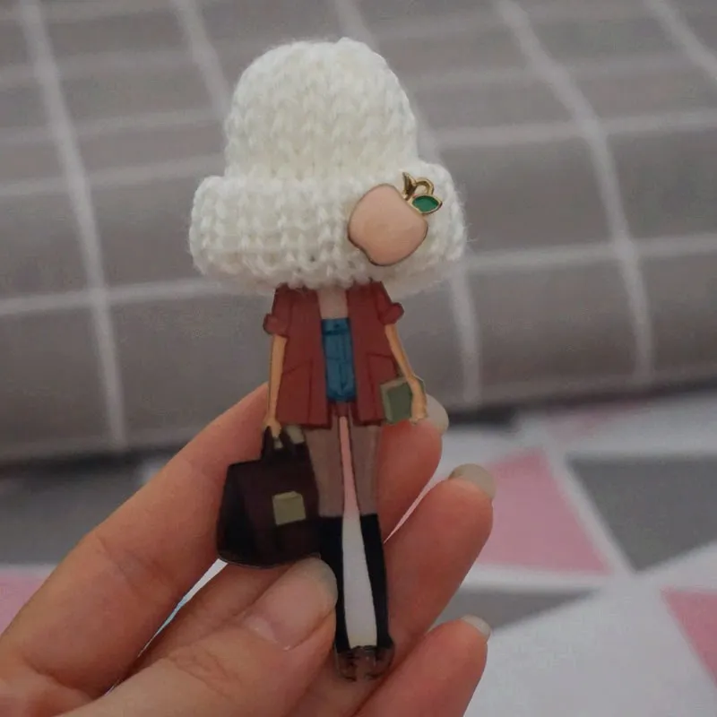 

2019 new handmade cute hat brooch with apple brooch pins brooches for woman