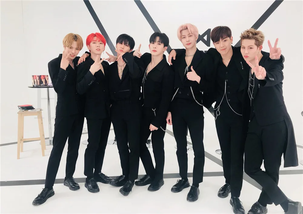 Красный Monsta X Kpop плакаты Высокое разрешение украшения дома глянцевая бумага печатает домашний арт бренд - Цвет: Красный
