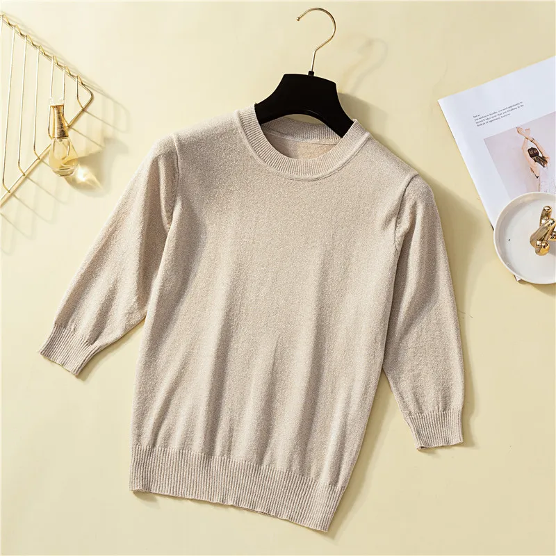 Женский свитер с круглым вырезом и блестящим люрексом на весну осень базовый