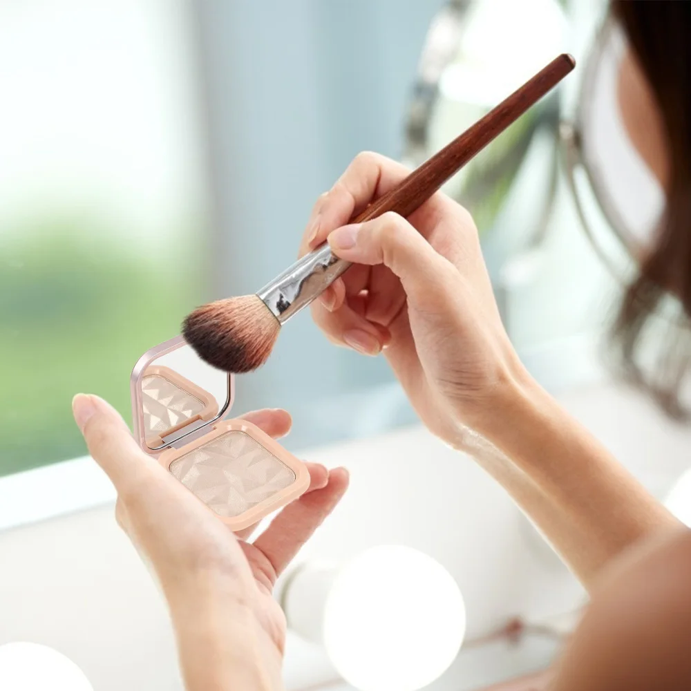 

1 Pc Facial Highlight Powder Face Powder Highlighter Powder Makeup Powder Pallet