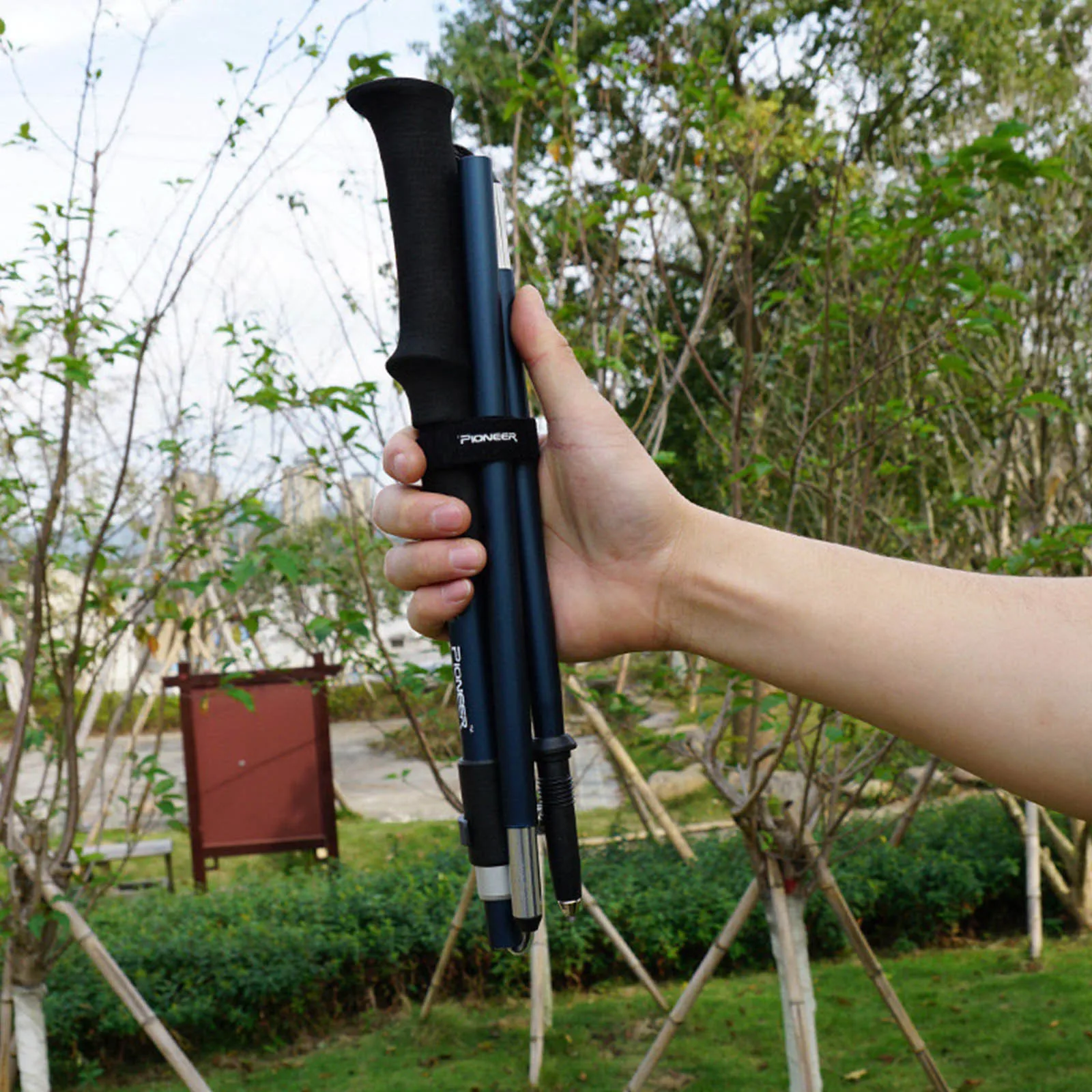 

Mountainskin New Adjustable Trekking Pole Aluminum Alloy Folding Ultra-light Ultrashort Telescopic Outdoor Hand-held Stick