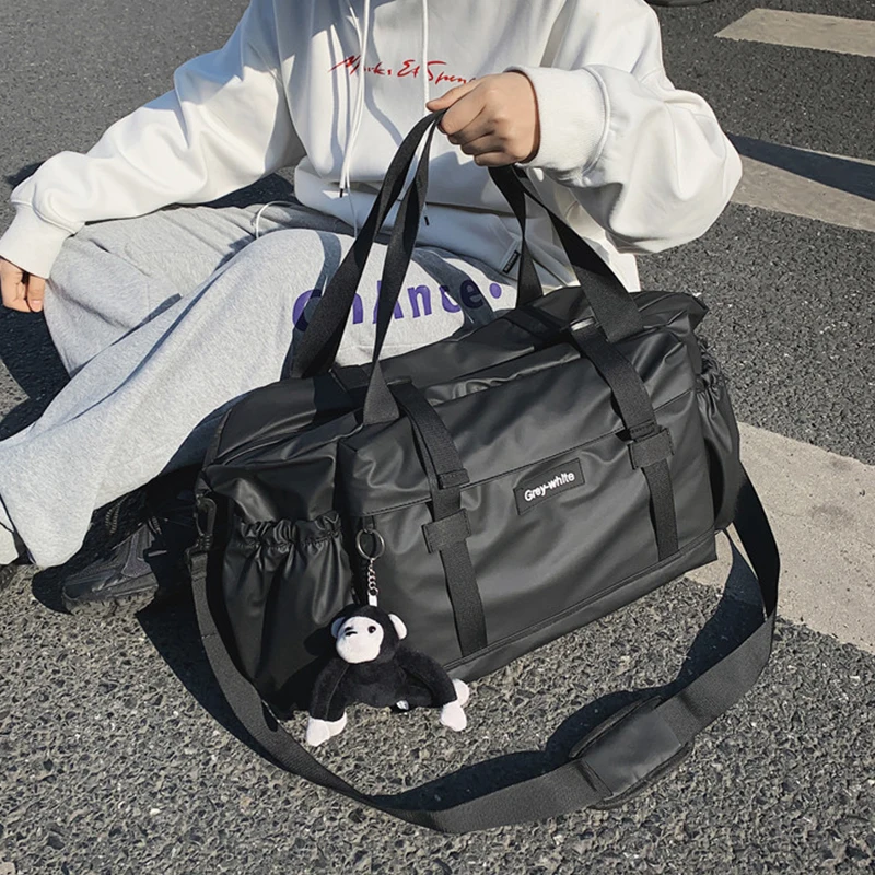 Large-Capacity Sports Travel Tote Unisex Designer Black Fitness Travel Bags Men Fashion Simple Casual Messenger Bag Women's 2021