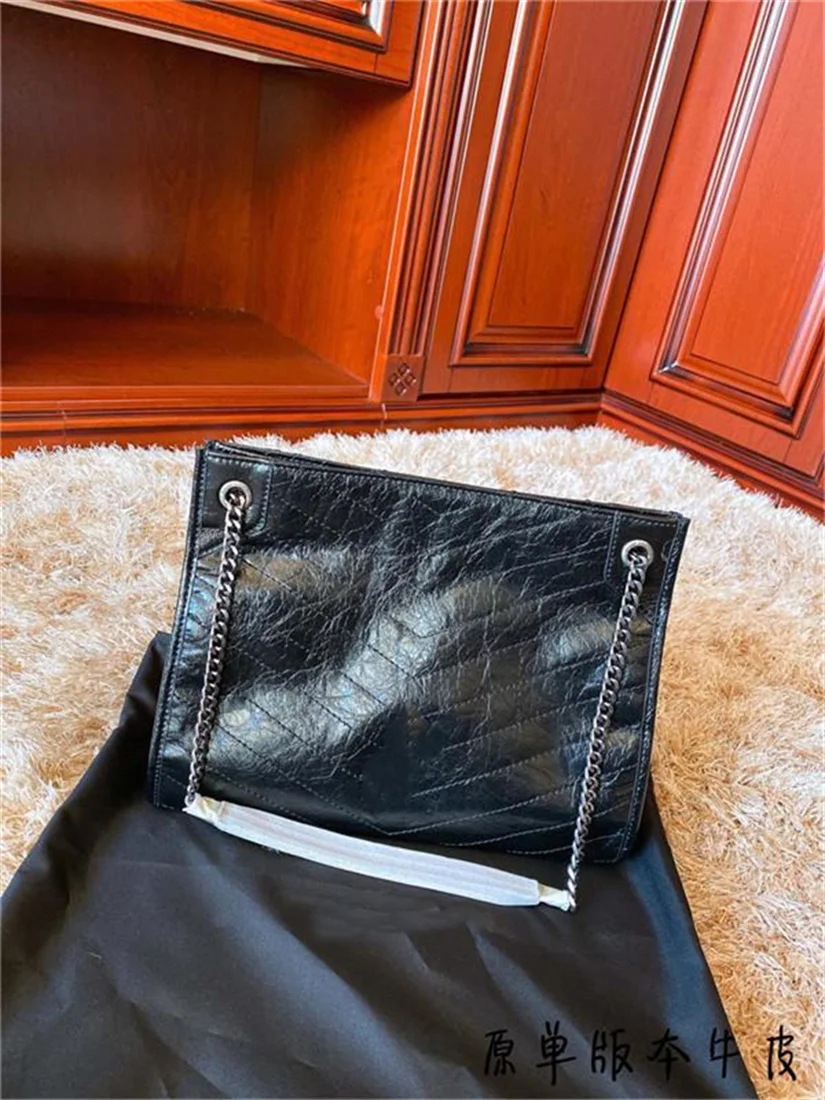 

Summer New Wild Korean Version Of The Large-capacity Chain Shoulder Nice Good Girl Cool And Commuter Female Messenger Bag