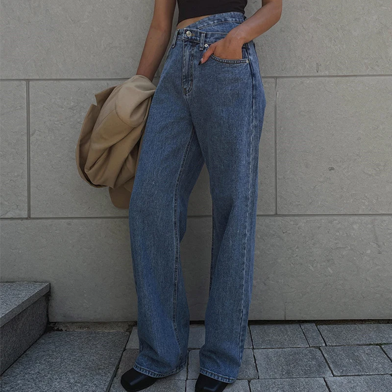 

Шикарные женские джинсовые брюки с широкими штанинами и наклонной пуговицей, осенние модные свободные женские джинсы с высокой талией, брю...
