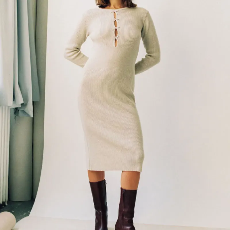 

Женское трикотажное платье-миди с длинным рукавом и круглым вырезом