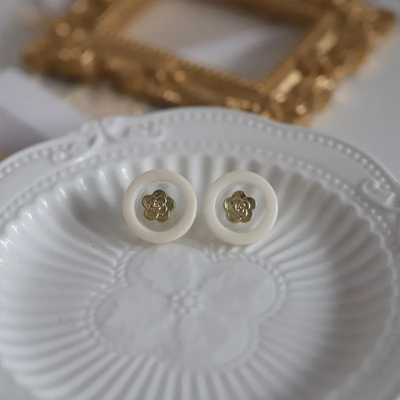 

Fashion Western style simple round flower earrings temperament all-match resin earrings 2020 new