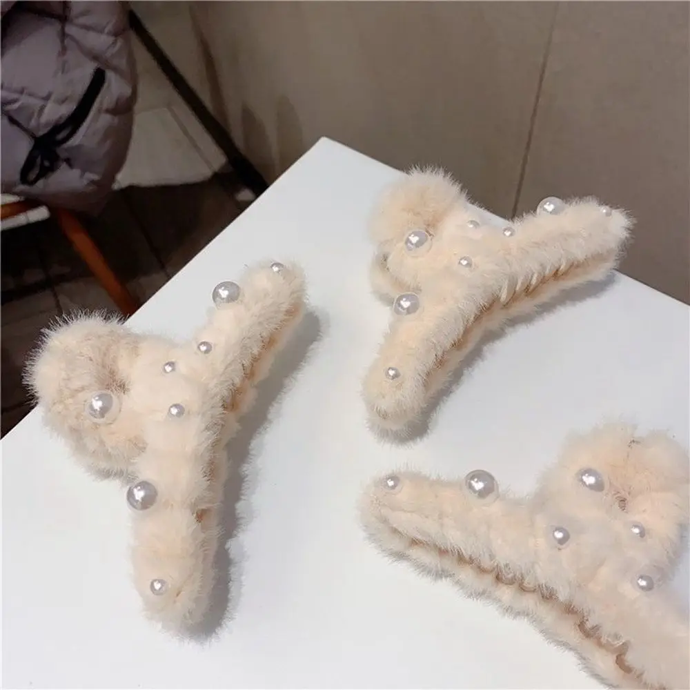 

Girls All-match Vintage Simple Female Hair Accessories Korean Style Hair Clip Pearl Grasp Clip Plush Hair Claw