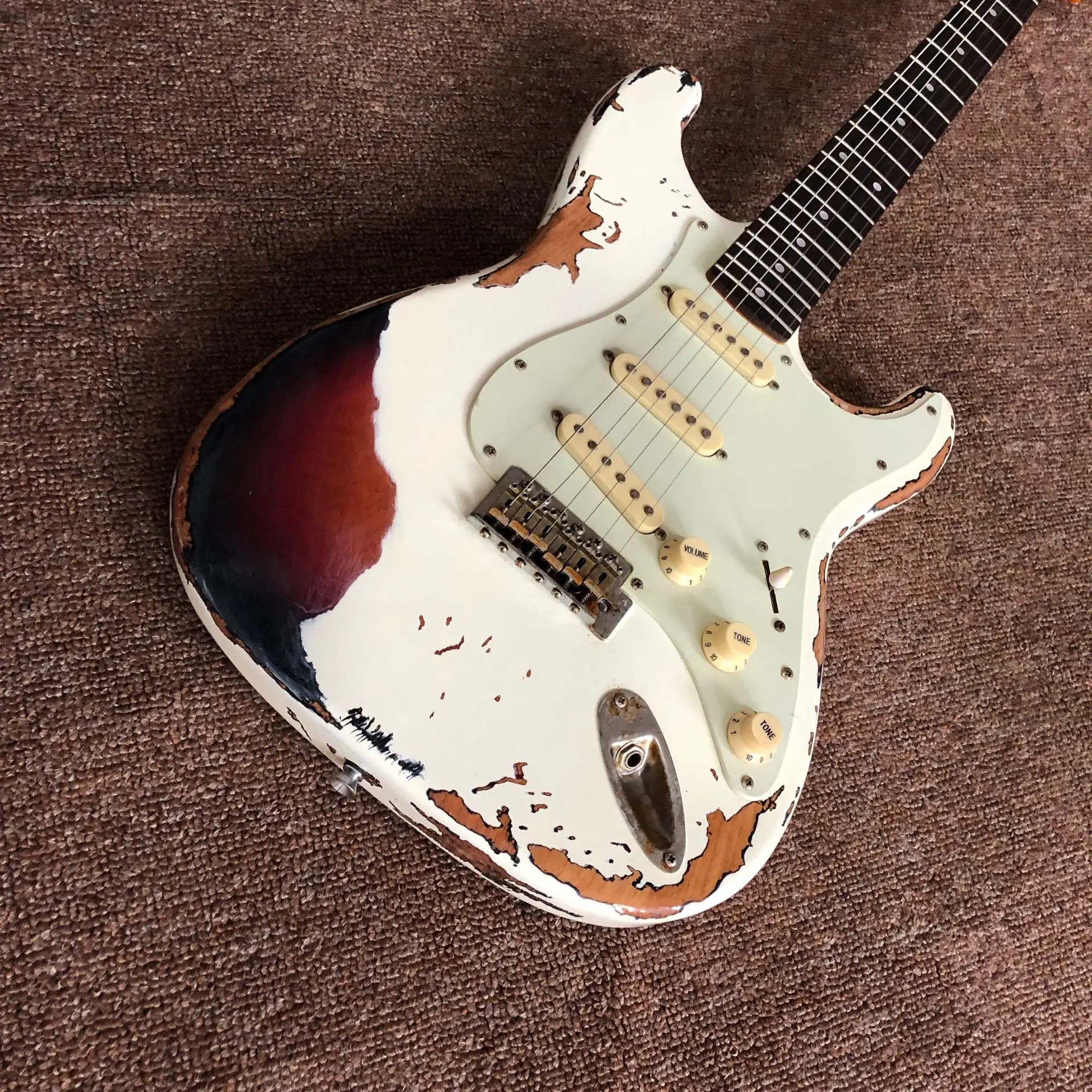

Custom shop electric guitar Relics by hands,Rosewood fingerboard alder body 6 stings guitarra