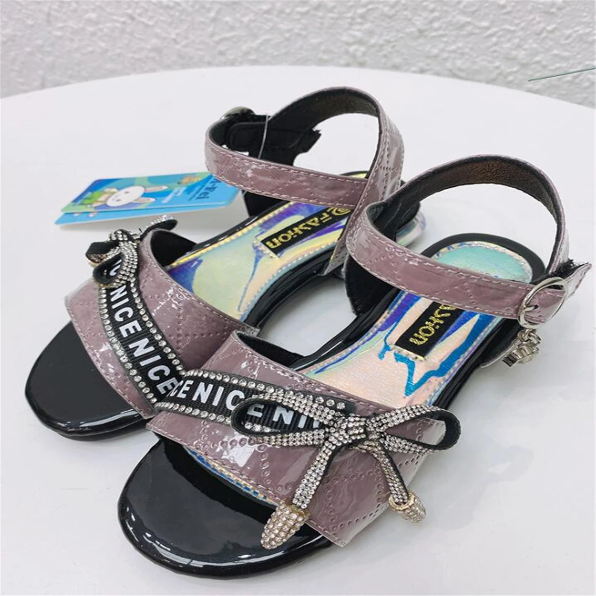 Босоножки принцессы для девочек Новинка лета 2021 модные украшения с бантом и