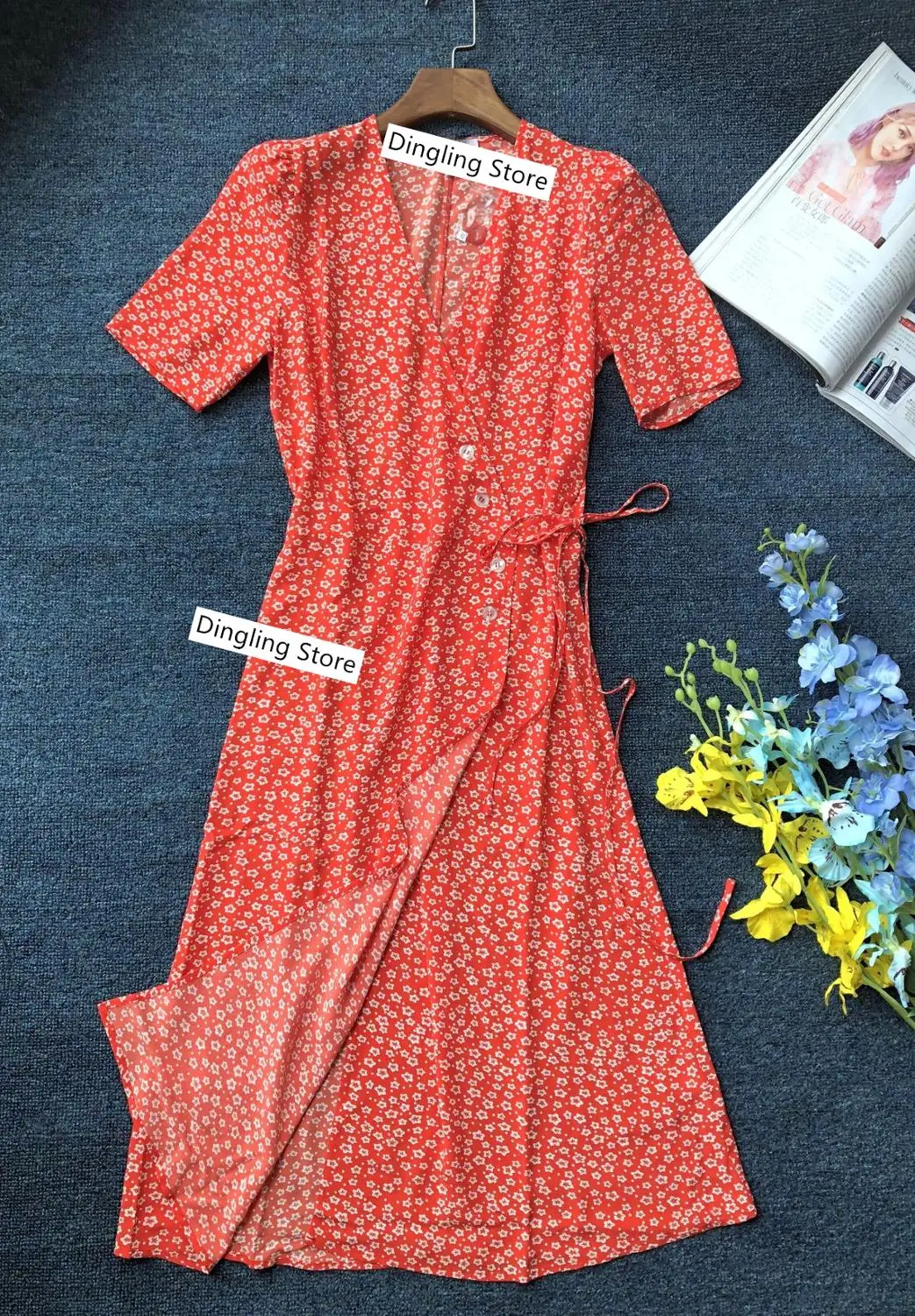 Женское платье средней длины с запахом мягкое приталенное из вискозы цветочным