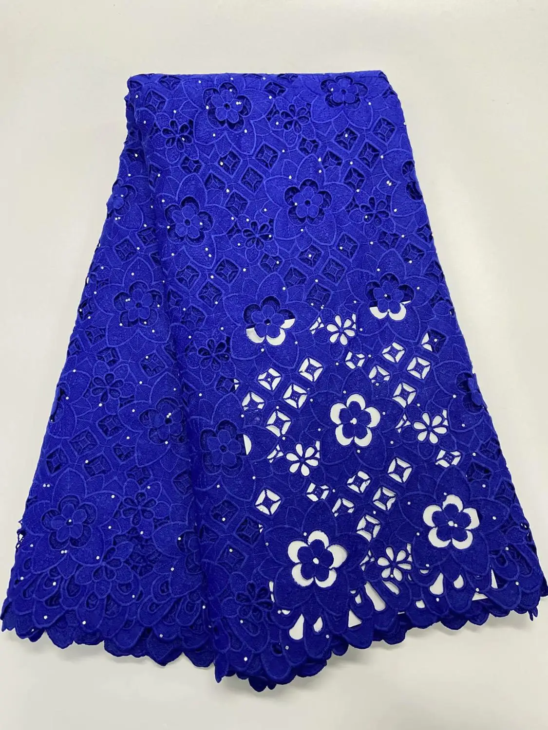Новейшая чистая Королевская Синяя африканская Водорастворимая кружевная ткань