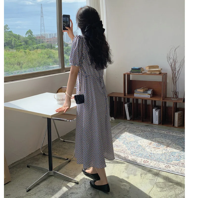 

One-Piece Vintage Elegant V-Neck Puff Short Sleeve Printing Robe Dress French Bohemia Belt Female Summer Chic Dress Office Lady