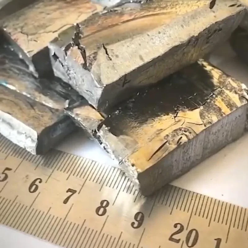 

Elemental vanadium 99.7%, metallic vanadium block, vanadium element, pure metallic vanadium100 grams