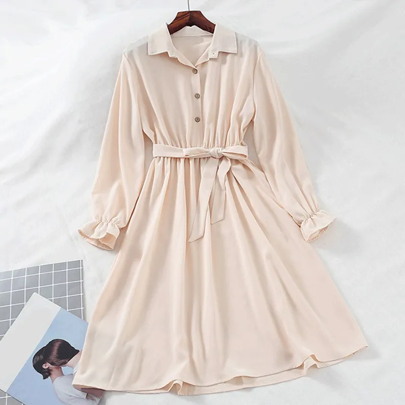 Женское платье с отложным воротником однотонное простое рубашка расклешенными