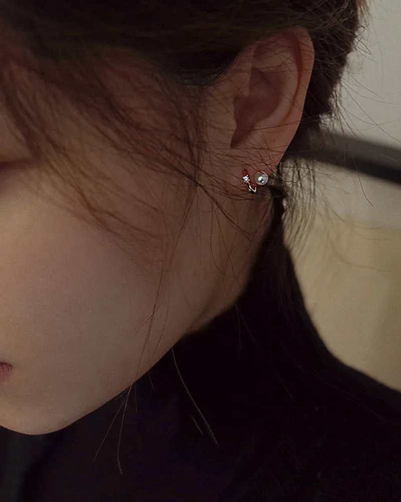 

Korean Earrings New Product S925 Sterling Silver Design Pearl Ladies Light Luxury Summer Fashion Gift High Quality Wholesale