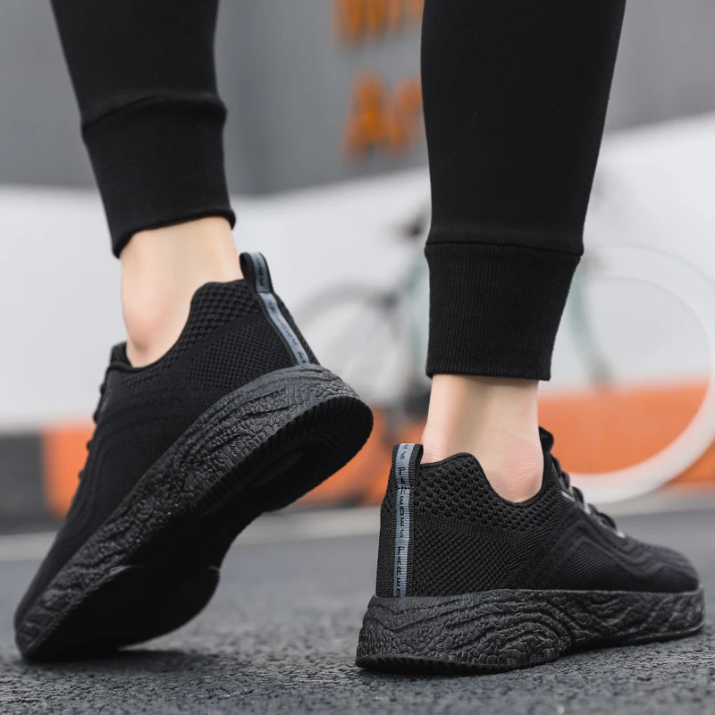 

Fashion Sneakers Lightweight Men Casual Shoes Breathable Male Footwear Lace Up Walking Shoe Zapatillas Hombre