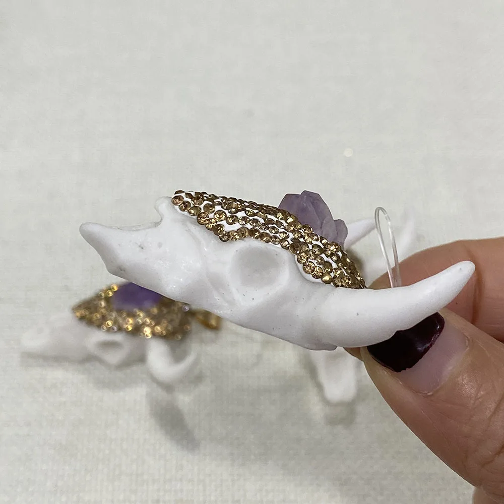 

Animal Bull Head Shaped Resin Amethyst Jewelry Pendant, Used for DIY Jewelry Making Necklace Bracelets, Size 42x45mm