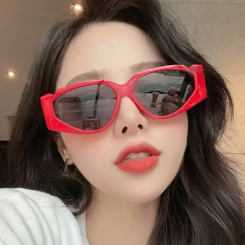 

BEILUN New Brand Sunglasses Round Glasses Personalized Cat Eyes Colorful Trend Versatile Eyeglasses for Christmas Parties UV400
