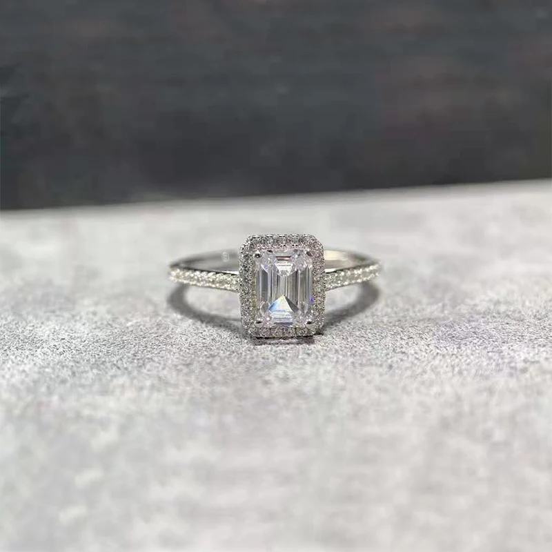 

Fashion Korean S925 Silver New High-end Four-Claw Diamond Ring Fashion Rectangle Zircon Couple Ring Jewelry Romantic Gift