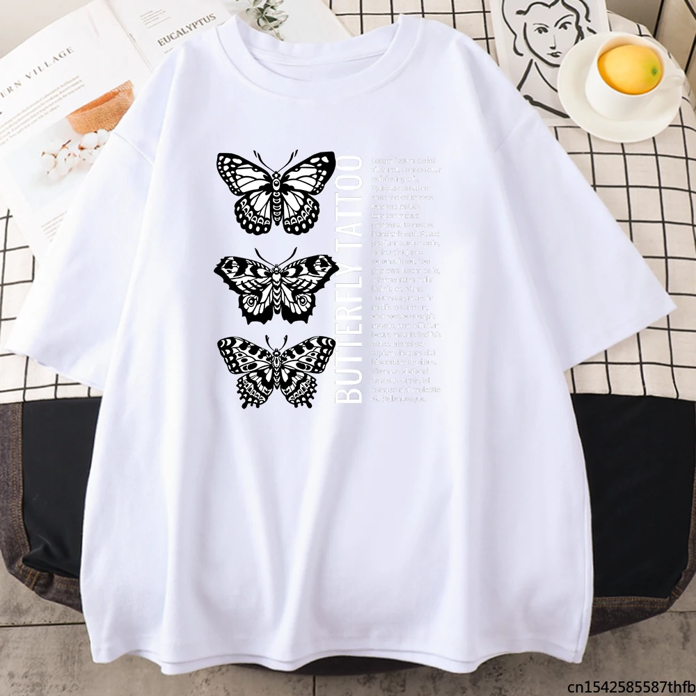 

Забавная женская футболка в стиле ретро с изображением бабочки и букв