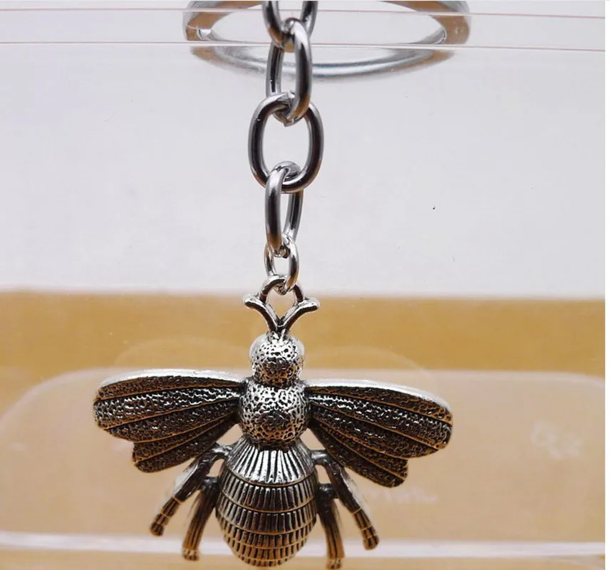 

New Alloy Bee Keychain Antique Silver Jewelry Car Waist Bag Gift Pendant