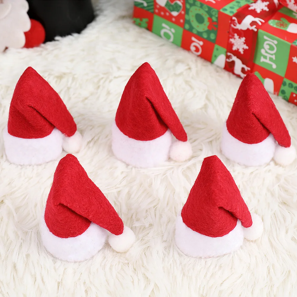 

Vosarea 6 Set Christmas Hat and Scarf Bottle Cover Set Lovely Bottles Cap Red Covers Xmas Eve Dinner Table Decor for Home