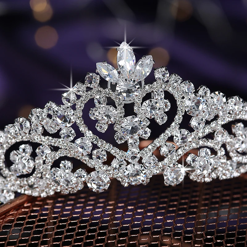 Тиары и короны со сверкающим цирконием корона в форме сердца свадебные