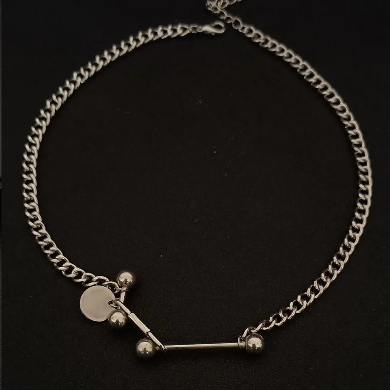 

Fashion personality cool dumbbell stacked clavicle chain, wild net celebrity with the same necklace temperament for men and wome
