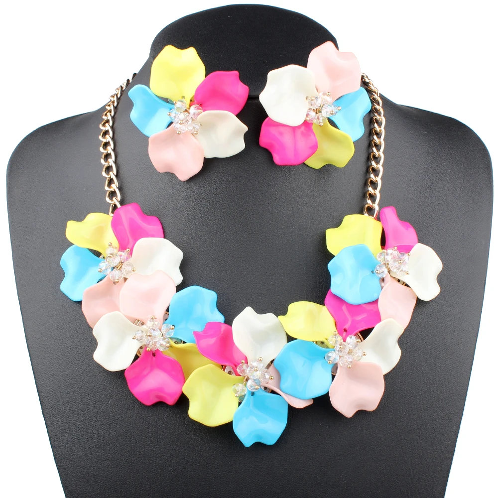 Женский комплект из колье и серёг с кристаллами | Украшения аксессуары