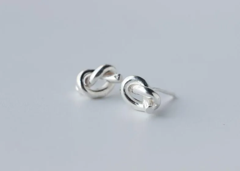 Oly2u романтические модные серьги гвоздики с сердечком для влюбленных подарки