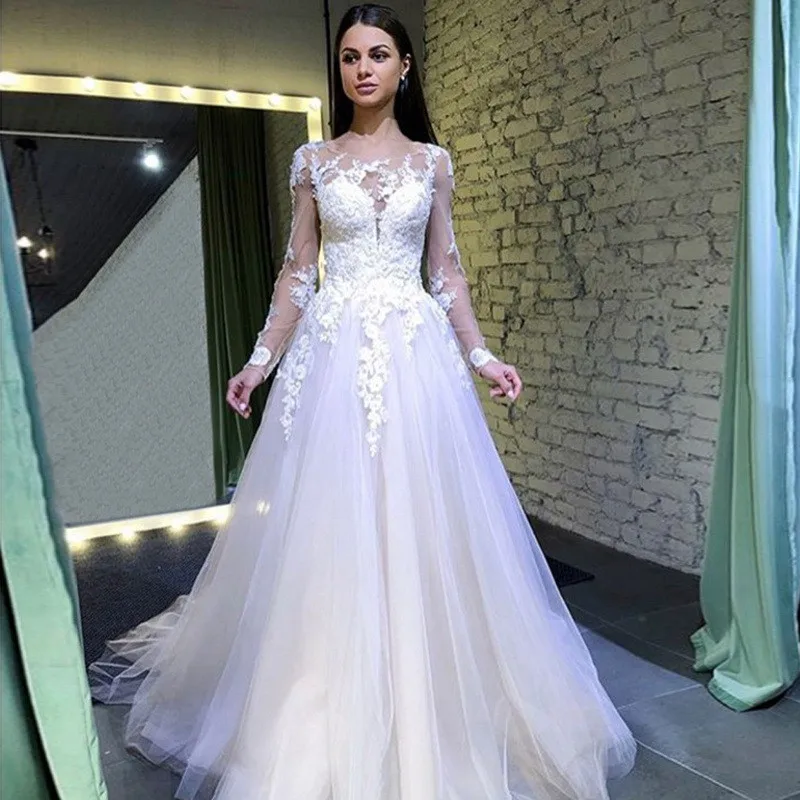 

White Vintage Lace Appliques Maxi Dresses 2021 Long Sleeves Beach O Neck Ball Gown Long Bride Dress For Women Wedding