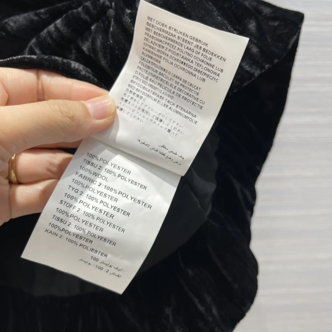 

High Street Black Velvet Shirts for Women Top Quality Lace Lapel Puff Sleeve Slim Shirts High-end Brand Short Shirts Autumn 2021
