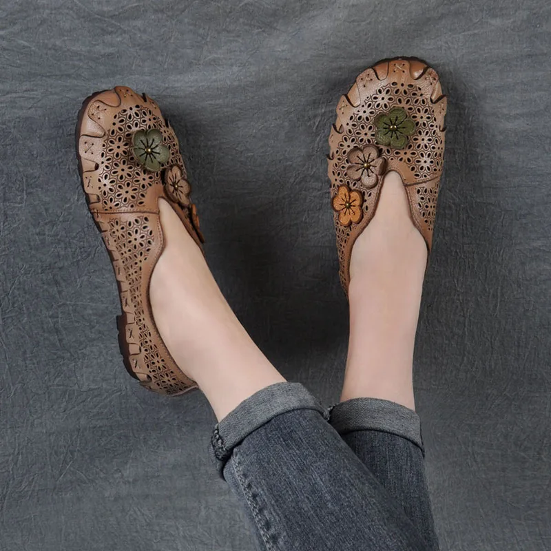 

Женские кожаные туфли на плоской подошве, белые туфли ручной работы из натуральной кожи с круглым носком и цветами в стиле ретро, на мягкой п...