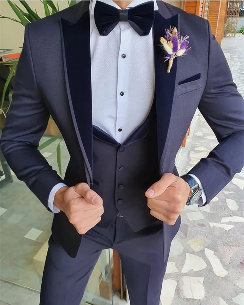 

New Arrival One Button Groomsmen Peak Lapel Groom Tuxedos Men Suits Wedding/Prom Best Blazer ( Jacket+Pants+Vest+Tie) C135