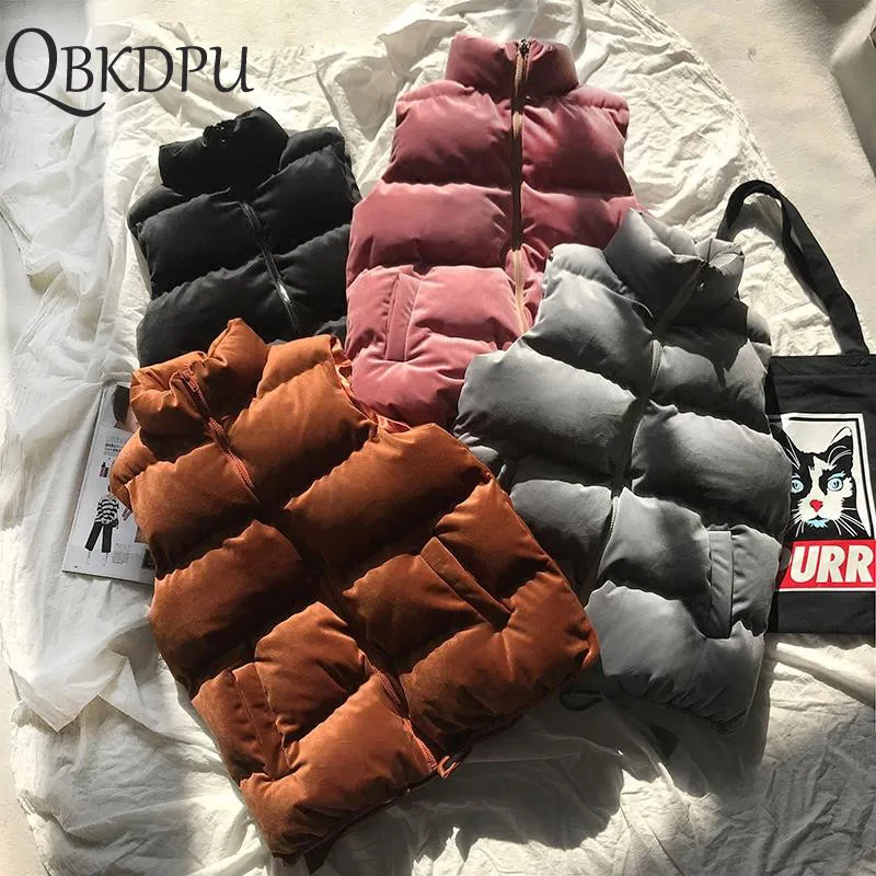 Женский бархатный жилет с воротником-стойкой черная зимняя теплая короткая