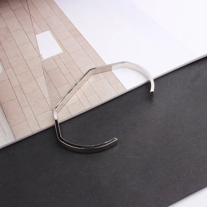 

2019 new hot jewelry smooth irregular opening metal bracelet simple fashion personality fashion bracelet