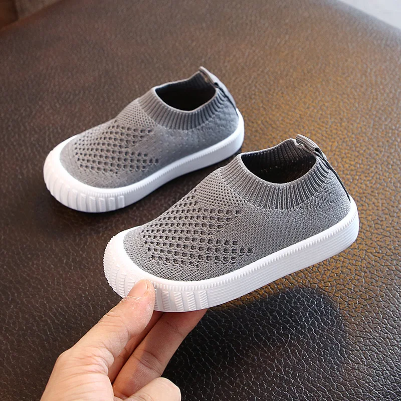

Children's real flying sports shoes boys summer hollow breathable net shoes female children casual shoes kindergarten hole shoes