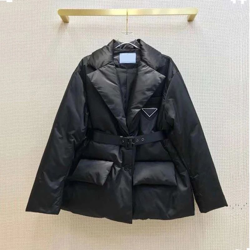Popular 2021 Winter Medium Kurze Jacke Frauen Personalisierte Mode Warme Baumwolle Frauen Mantel Dicke Qualität Winter Parka