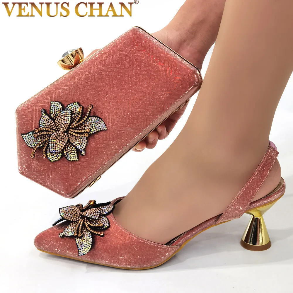 

2022 Magazine Latest Elegant Style Italian Design Shoes and Bag Set in Watermelon Red Color Fashionable African Women Sandals