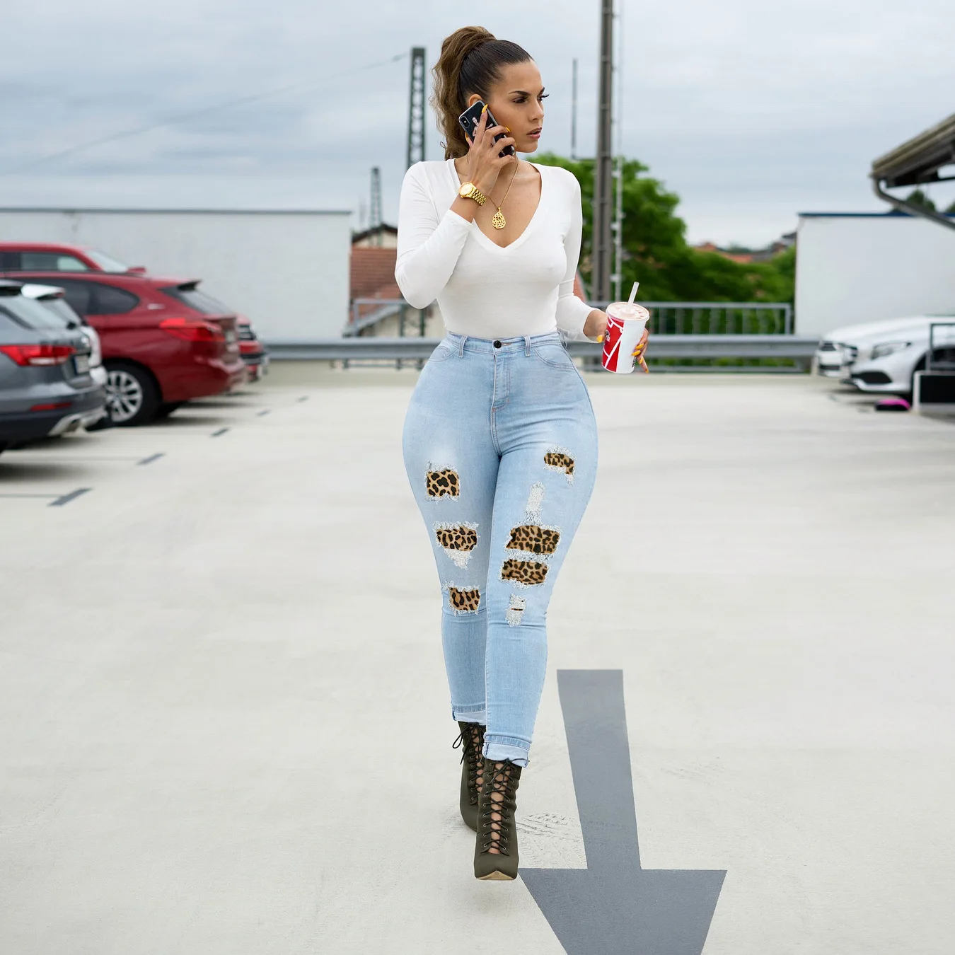 

Женские узкие брюки-карандаш, джинсы, брюки из денима, новые женские модные рваные Выбеленные лоскутные джинсы на осень и зиму