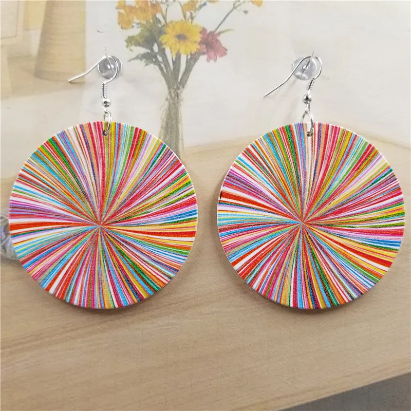 Серьги женские круглые из натурального дерева с изображением цветов 1 пара -