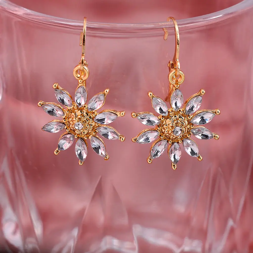 

JUST FEEL New Fashion Gold Color Sunflower Crystal Drop Earrings For Women Sweet Flower Rhinestone Earrings Korean Jewelry Gifts