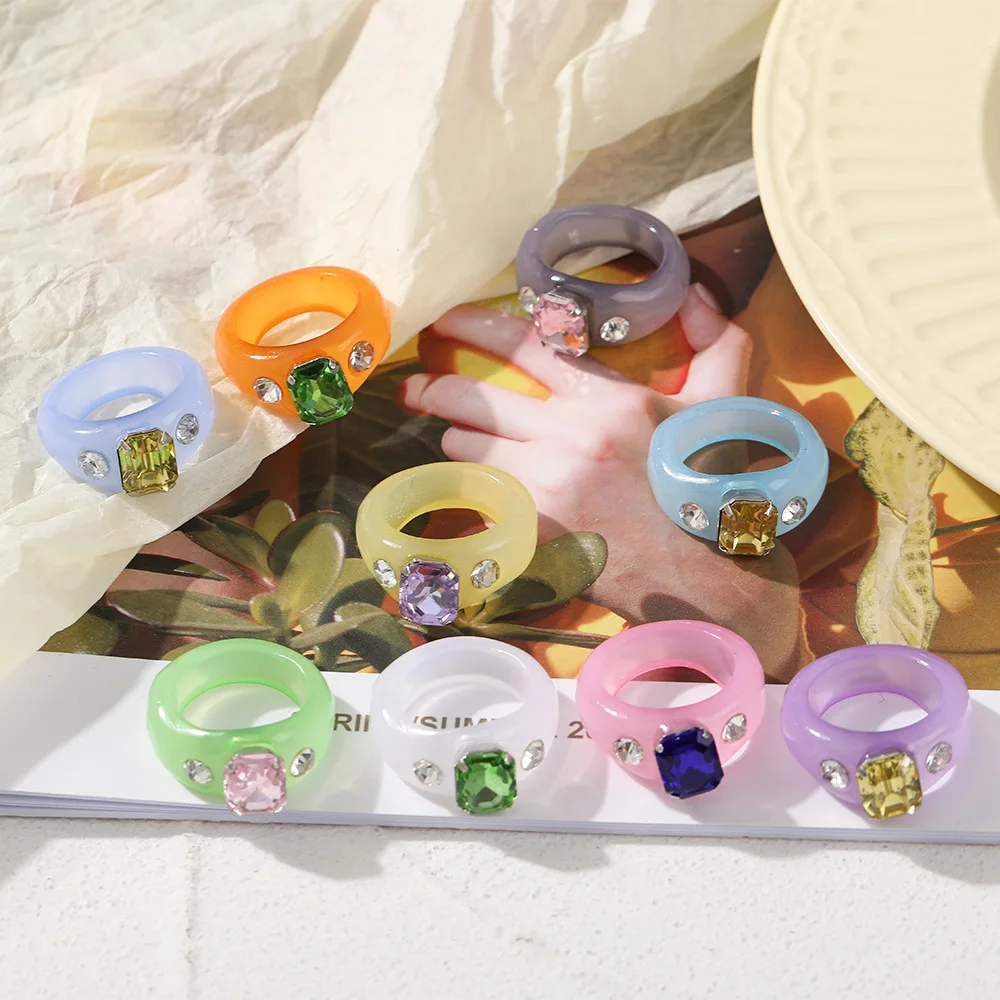 

2021 Creative Simple Fashion Temperament Multicolor Ladies Ring Jewelry Retro Forest Resin Gemstone Ring