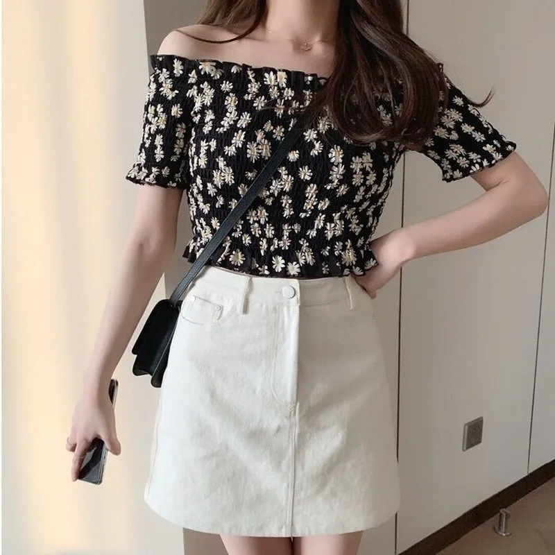 

2020 Summer New Arrival Women's Sweet Floral Print Ruched T-shirt Short Sleeve Off Shoulder Exposed Navel Women Crop Top