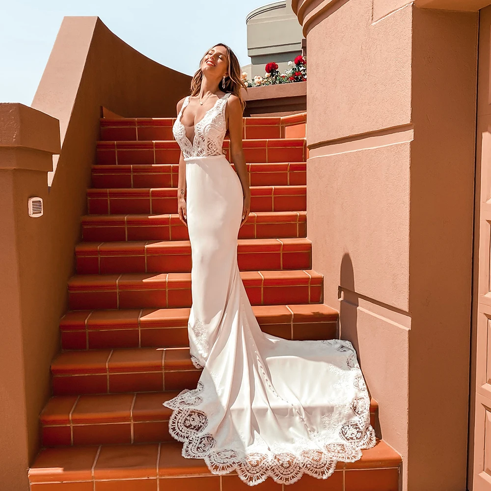 

Sexy Lace Mermaid Wedding Dress Custom Made V-Neck Sweep Train Backless Sleeveless 2021 Bridal Gowns Vestido De Noiva