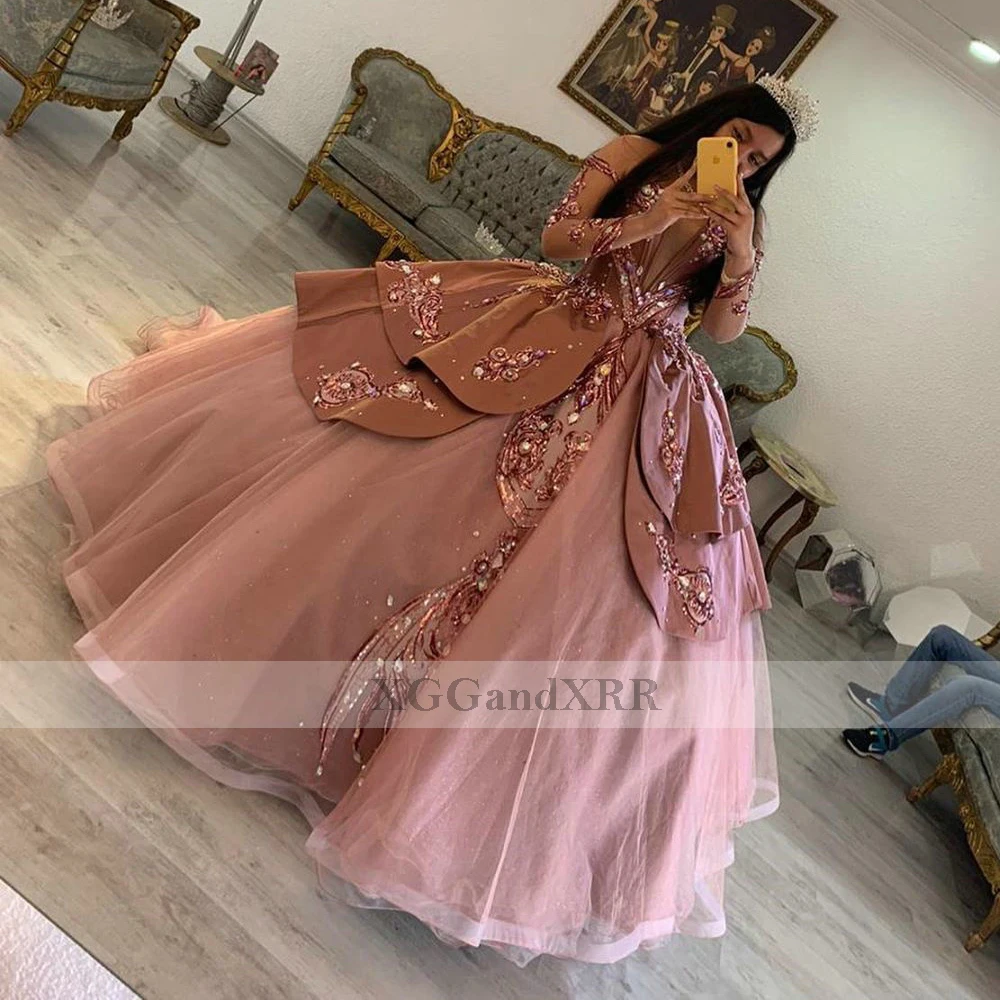 

Elegant O Neck Long Sleeves Mexican Quinceanera Dresses For Girls Luxury Beaded Cystals See through Lace-Up Ball Gown Prom Party