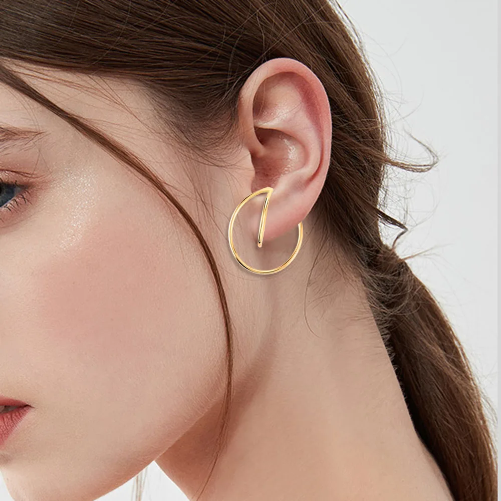 

1 Pair Women Comfortably Hooping Ear Cuff Earrings Classical No Piercing Needed Clip on Earrings Women