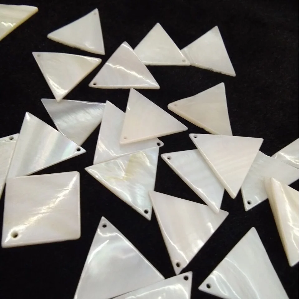 Подвески из натуральной ракушки с перламутром треугольные 10 шт. | Украшения и